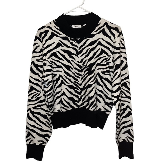 A. L. C Women Sweater Size XL